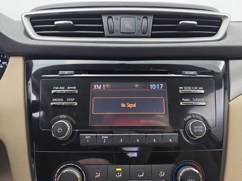 Used 2016 Nissan Rogue S w/ Appearance Package image 21