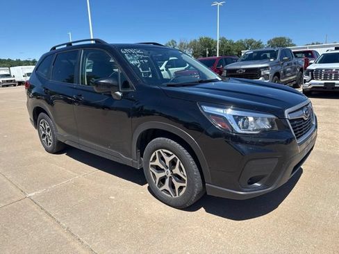 Used 2020 Subaru Forester Premium w/ Popular Package #1 AWD/4WD image 1