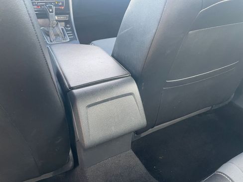 Used 2025 Volkswagen Jetta SE image 25