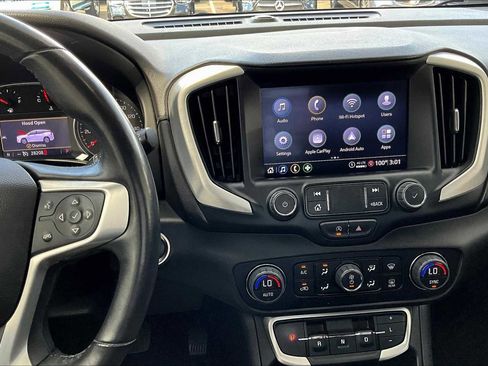 Used 2022 GMC Terrain SLT w/ Elevation Edition image 6
