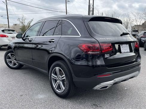 Used 2022 Mercedes-Benz GLC 300 4MATIC w/ Premium Package Lite image 5