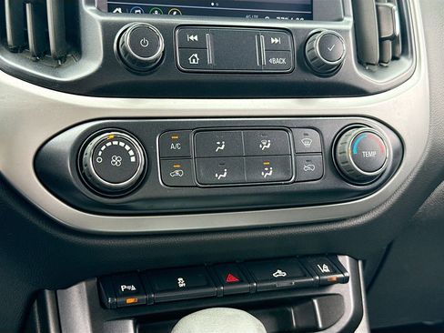 Used 2022 Chevrolet Colorado LT w/ Fleet Safety Package RWD image 28