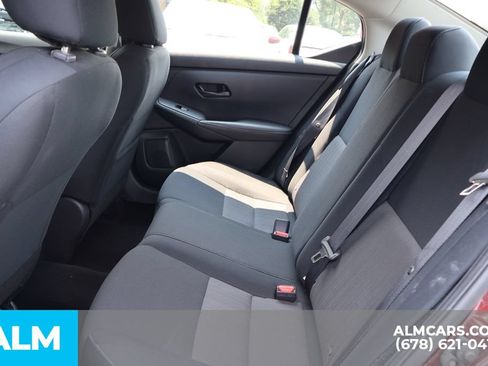 Used 2024 Nissan Sentra SV FWD image 16