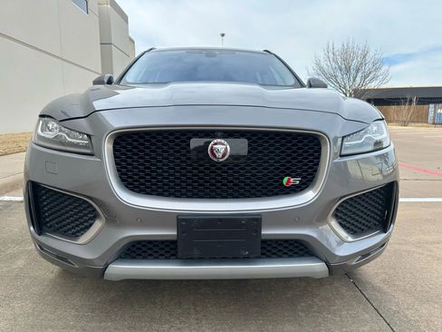 Used 2020 Jaguar F-PACE S image 4