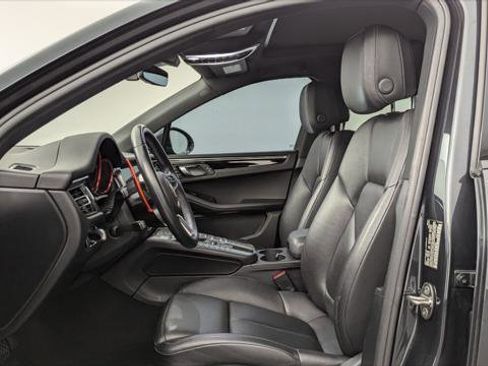 Used 2019 Porsche Macan image 13