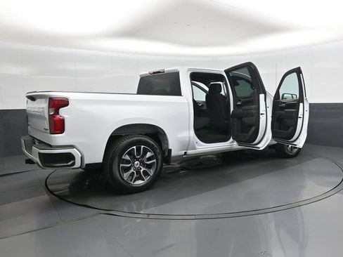 Used 2023 Chevrolet Silverado 1500 RST w/ Z71 Off-Road Package AWD/4WD image 45