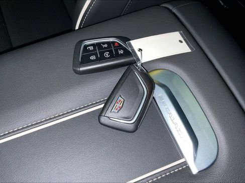 Used 2025 Cadillac Escalade Sport w/ Touring Package image 14