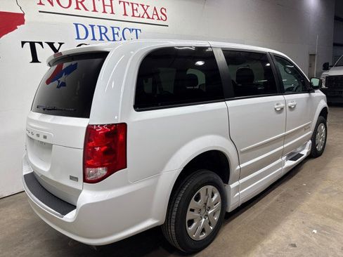 Used 2016 Dodge Grand Caravan SE w/ Quick Order Package 29E SE image 7