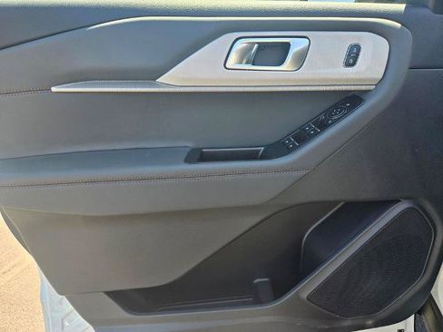 New 2026 Ford Explorer Active RWD image 35