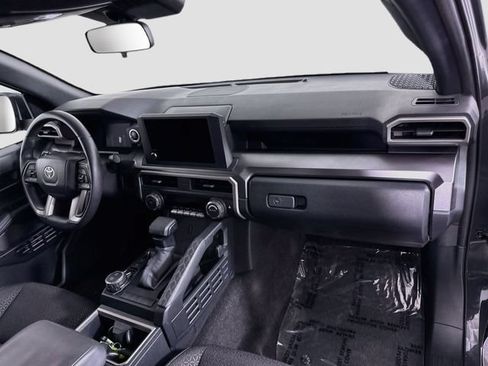 Certified 2026 Toyota 4Runner SR5 AWD/4WD image 29