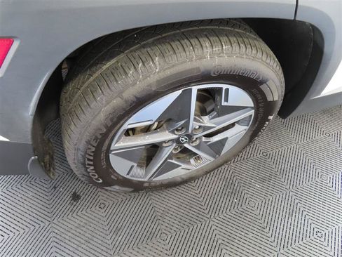 Used 2025 Hyundai Tucson SEL FWD image 8