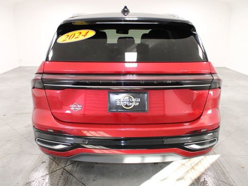 Used 2024 Lincoln Nautilus Reserve image 8