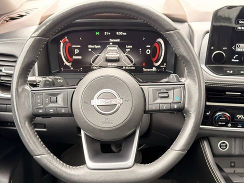 Used 2022 Nissan Rogue Platinum w/ Head-Up Display Package image 13