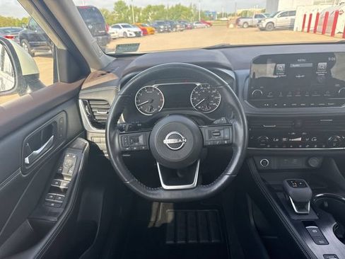 Used 2023 Nissan Rogue SL w/ SL Premium Package FWD image 29