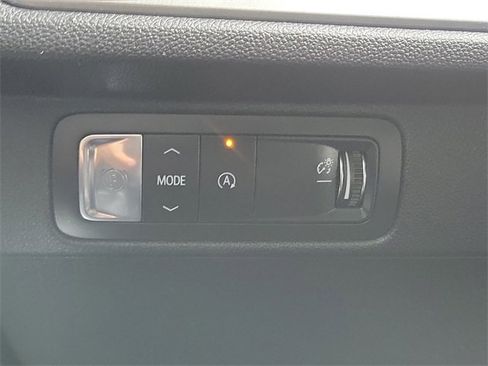 Certified 2024 Chevrolet Traverse LT image 18