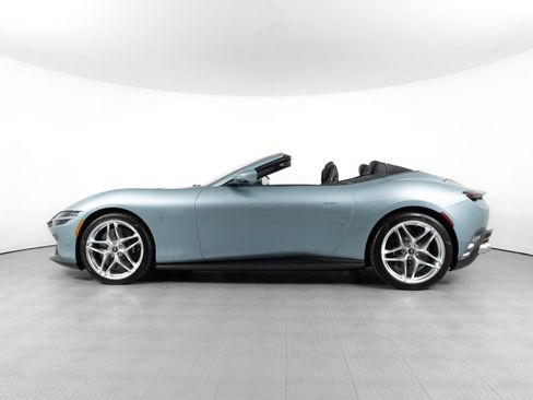 Certified 2024 Ferrari Roma Spider RWD image 3
