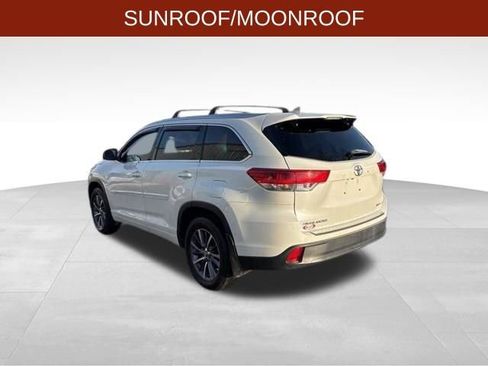 Used 2018 Toyota Highlander XLE image 5