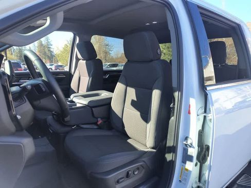 Used 2024 GMC Sierra 2500 SLE w/ SLE Value Package; AWD/4WD image 11