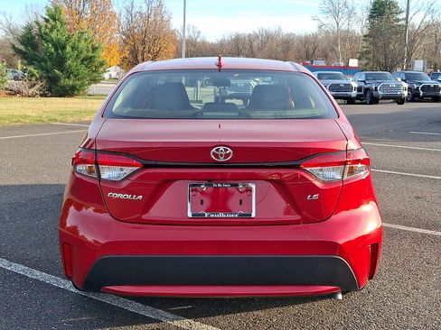 Certified 2021 Toyota Corolla LE image 5