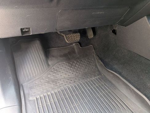 Used 2023 Toyota Tacoma SR5 RWD image 16