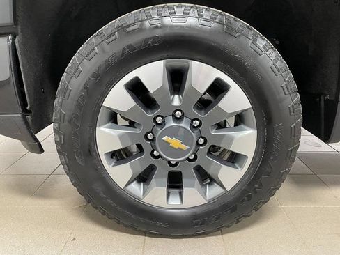 Used 2024 Chevrolet Silverado 2500 Custom w/ Custom Convenience Package AWD/4WD image 7