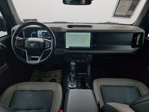 Used 2022 Ford Bronco Wildtrak image 17