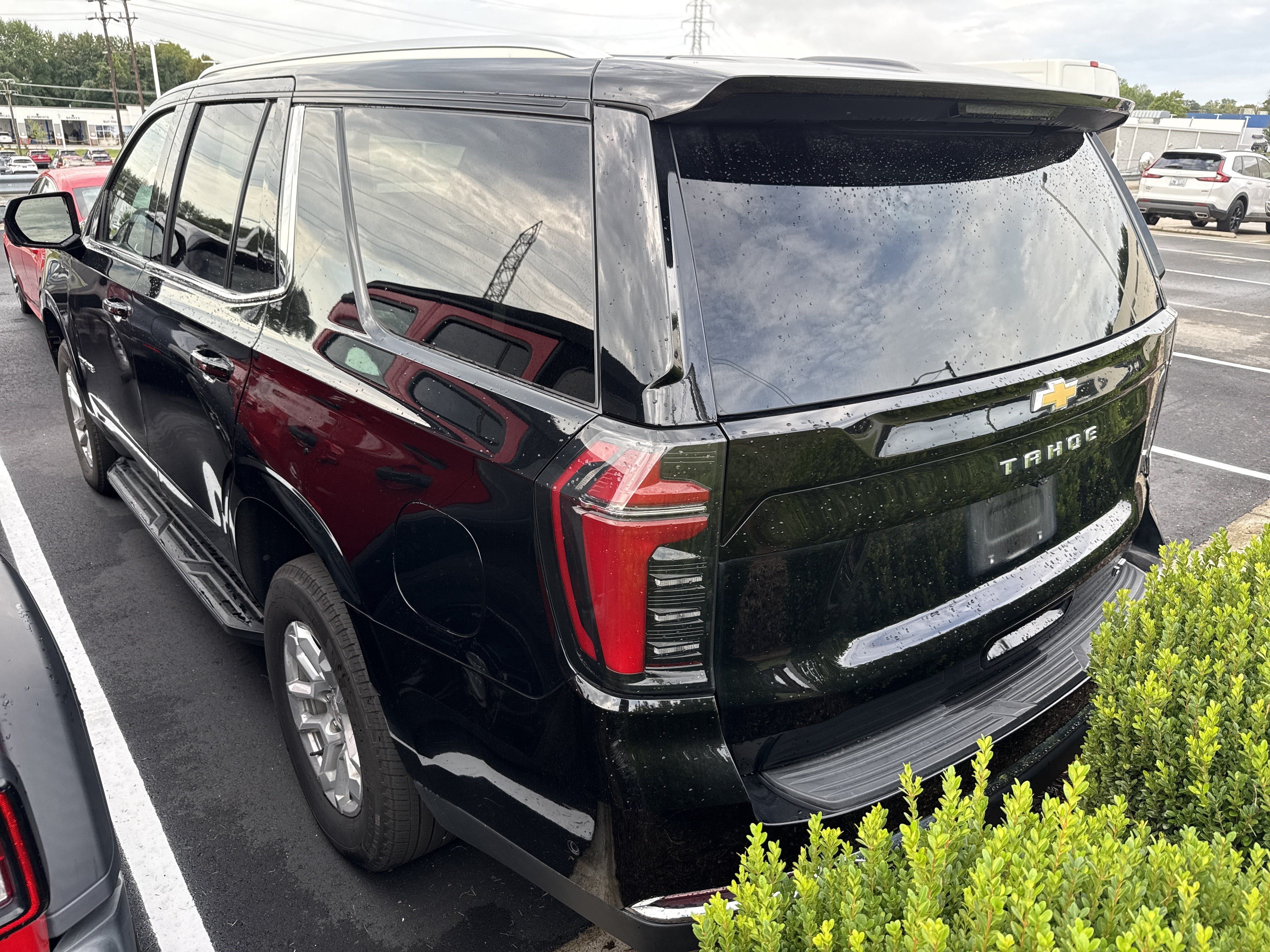 Used 2025 Chevrolet Tahoe LT AWD/4WD image 7
