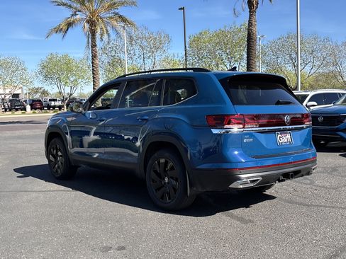 New 2026 Volkswagen Atlas SE FWD image 2
