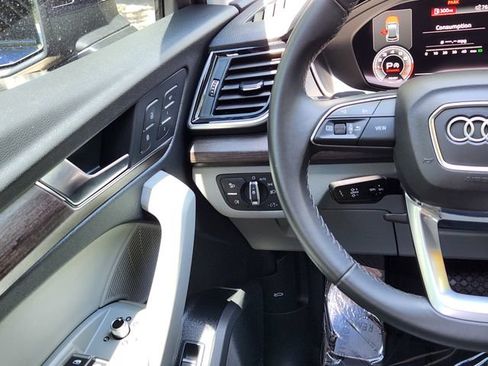 Used 2023 Audi Q5 2.0T Premium Plus w/ Premium Plus Package AWD/4WD image 26