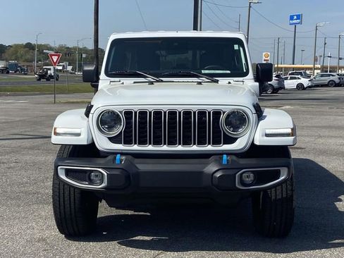 Used 2024 Jeep Wrangler Unlimited Sahara image 8