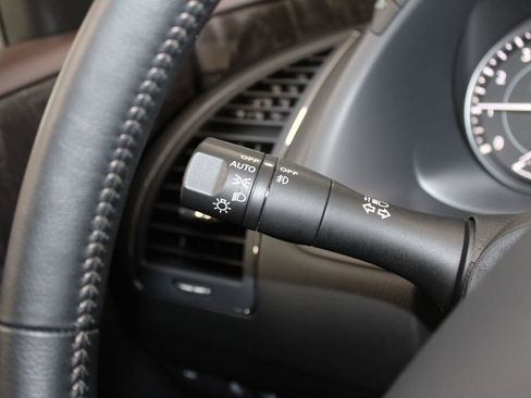 Used 2024 Nissan Armada Platinum w/ Captain's Chairs Package image 42