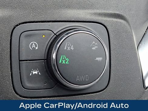 Used 2023 Chevrolet Traverse Premier AWD/4WD image 16