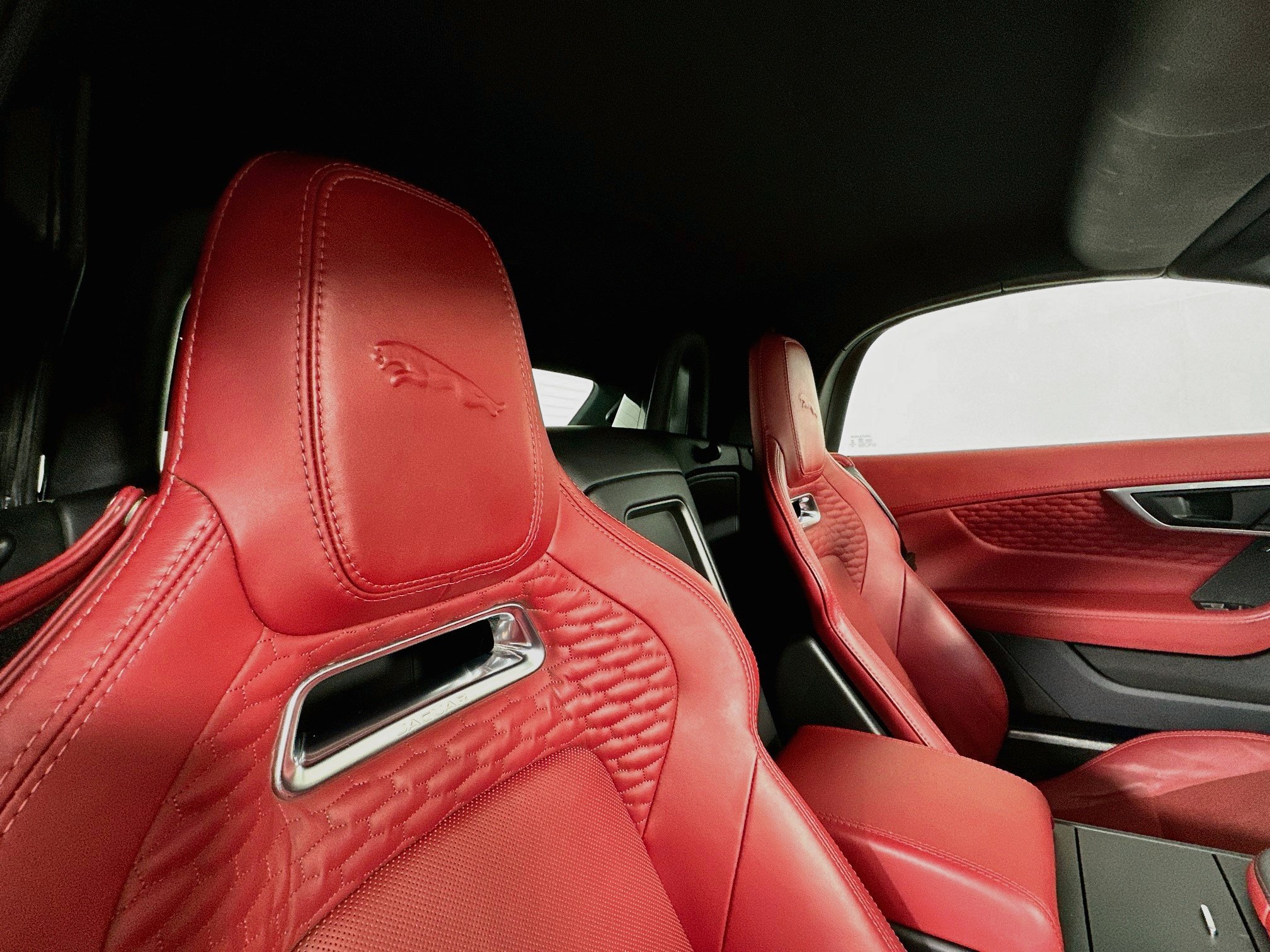 Used 2024 Jaguar F-TYPE R-Dynamic RWD image 20