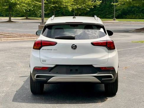 Used 2021 Buick Encore GX Select w/ Advanced Technology Package FWD image 6