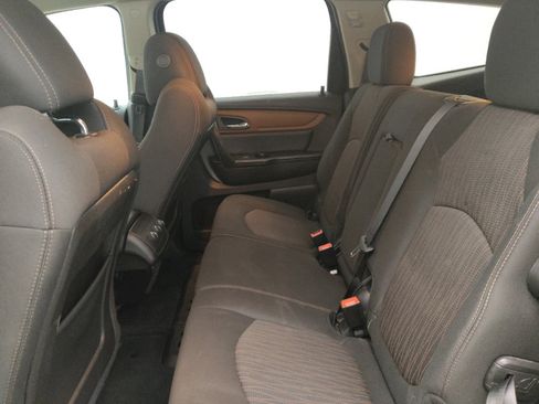 Used 2016 Chevrolet Traverse LT w/ Style and Technology Package image 18