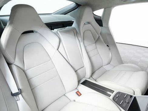 Certified 2022 Porsche Panamera Turbo S image 22