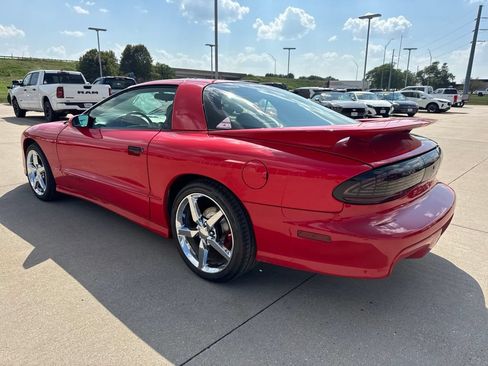 Used 1993 Pontiac Firebird Formula RWD image 16