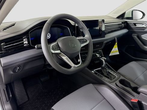 New 2026 Volkswagen Jetta SE image 9