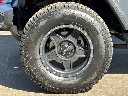 Used 2019 Jeep Wrangler Unlimited Rubicon AWD/4WD image 27