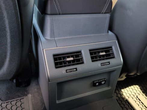 Used 2024 INEOS Grenadier AWD/4WD image 33