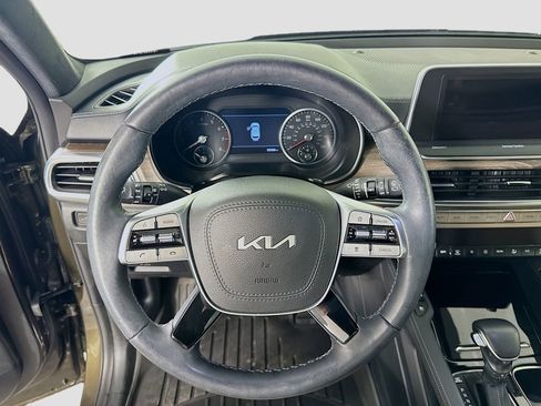 Used 2022 Kia Telluride SX w/ SX Prestige Package image 11