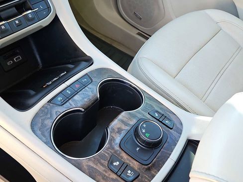 Used 2020 GMC Acadia Denali w/ Technology Package image 20