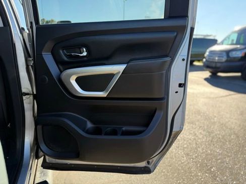 Used 2016 Nissan Titan PRO-4X image 20