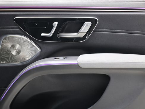 Used 2023 Mercedes-Benz EQS 580 4MATIC SUV image 75