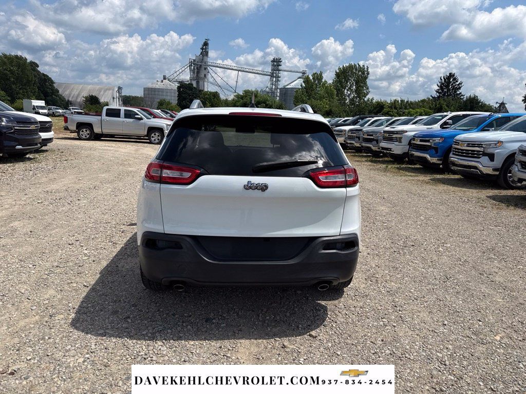 Used 2014 Jeep Cherokee Latitude FWD image 5
