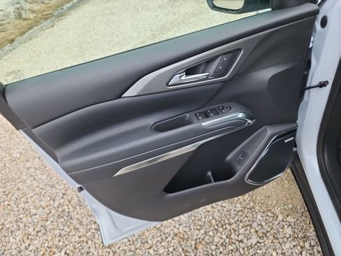 New 2026 Chevrolet Traverse LT w/ Enhanced Driving Package image 18