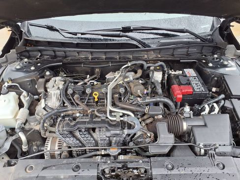 Used 2025 Nissan Altima 2.5 SV FWD image 33