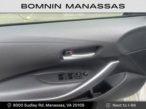 Used 2020 Toyota Corolla SE FWD image 9