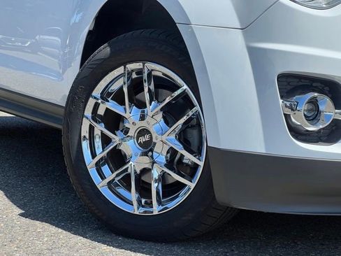 Used 2014 Chevrolet Equinox LTZ AWD/4WD image 2