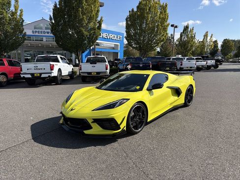 Certified 2022 Chevrolet Corvette Stingray Premium Cpe w/ Z51 Performance Package RWD image 6